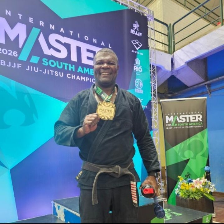 Baraúna com a medalha de ouro do International Master South America 2026